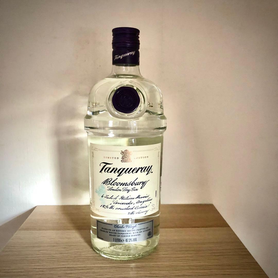 限定クラフトジン　タンカレー　ブルームスバリー