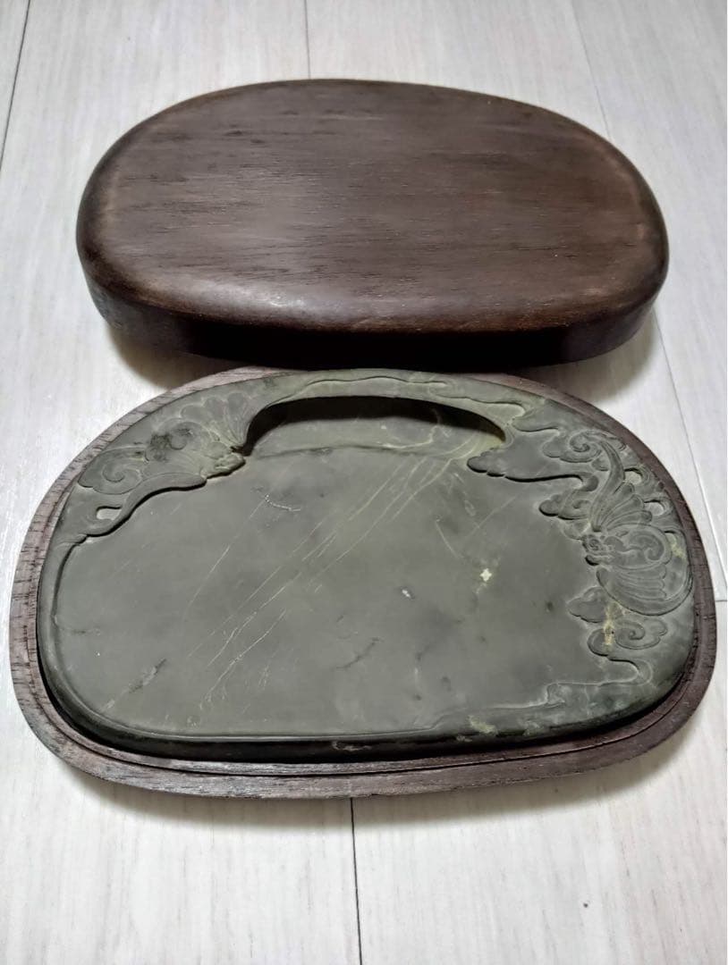 端渓硯 ◆旧老坑水巖・魚脳砕凍・胭脂暈・金綫の極美石◆坑仔巖旧坑◆唐木箱◆ 九吋