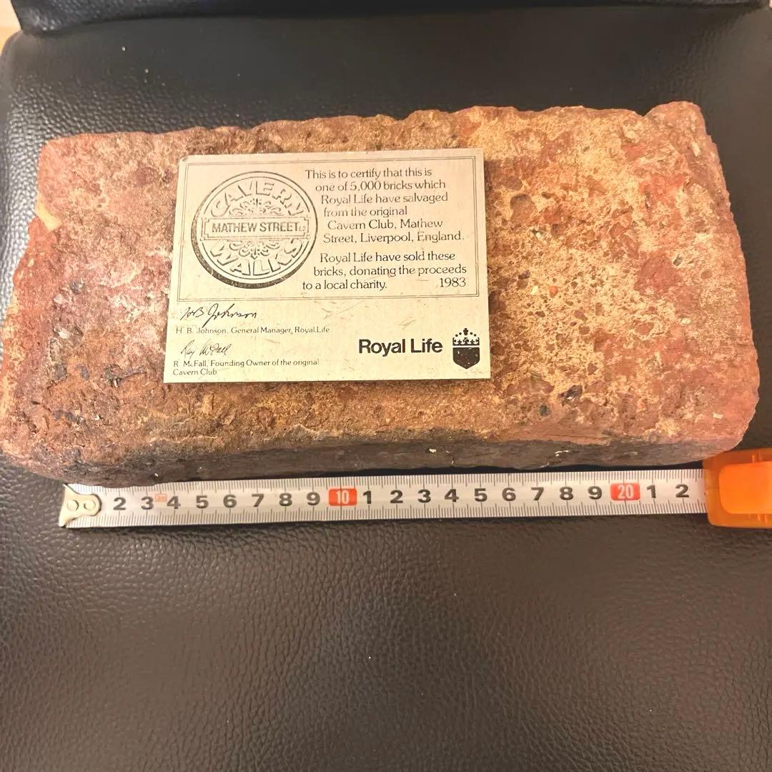 ビートルズ　キャヴァーンクラブ　LIVEハウス　解体レンガ5000分の1