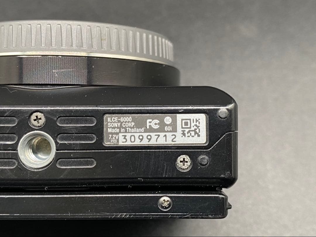 ★SONY ミラーレスカメラ a6000 ILCE-6000 ボディのみ