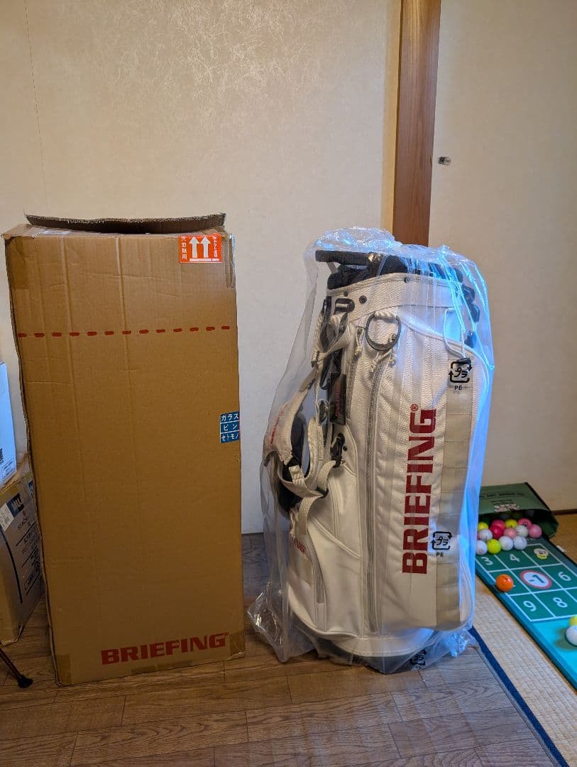 ブリーフィングゴルフキャディバッグ 限定CR-4 ホリデーコレクション 白×赤