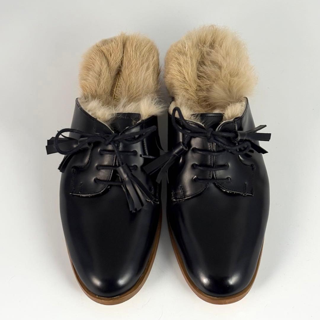 カミナンド ファー付き ミュール サンダル レースアップ ブラック 24cm