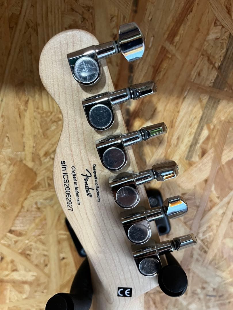 『美品』SQUIER BY FENDER Telecasterレースレッド