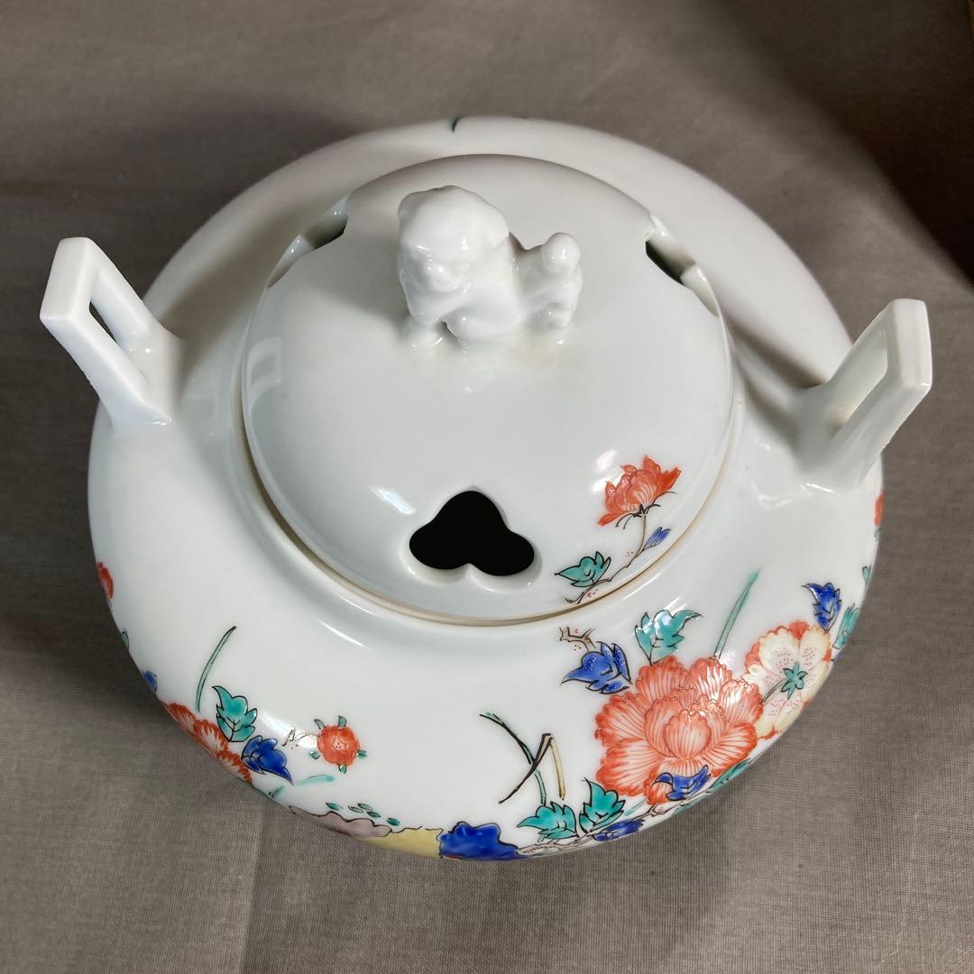 【柿右衛門】赤絵の伝統　名窯　人間国宝　十三代酒井田柿右衛門作　錦牡丹文　香炉