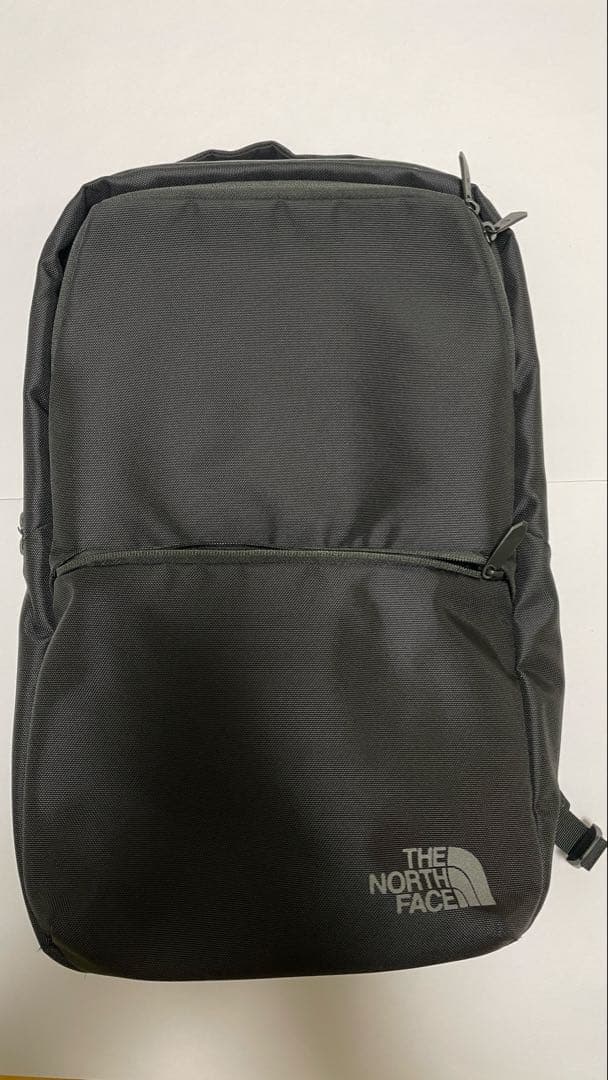 THE NORTH FACE シャトルデイパック スリム 黒 15.5L