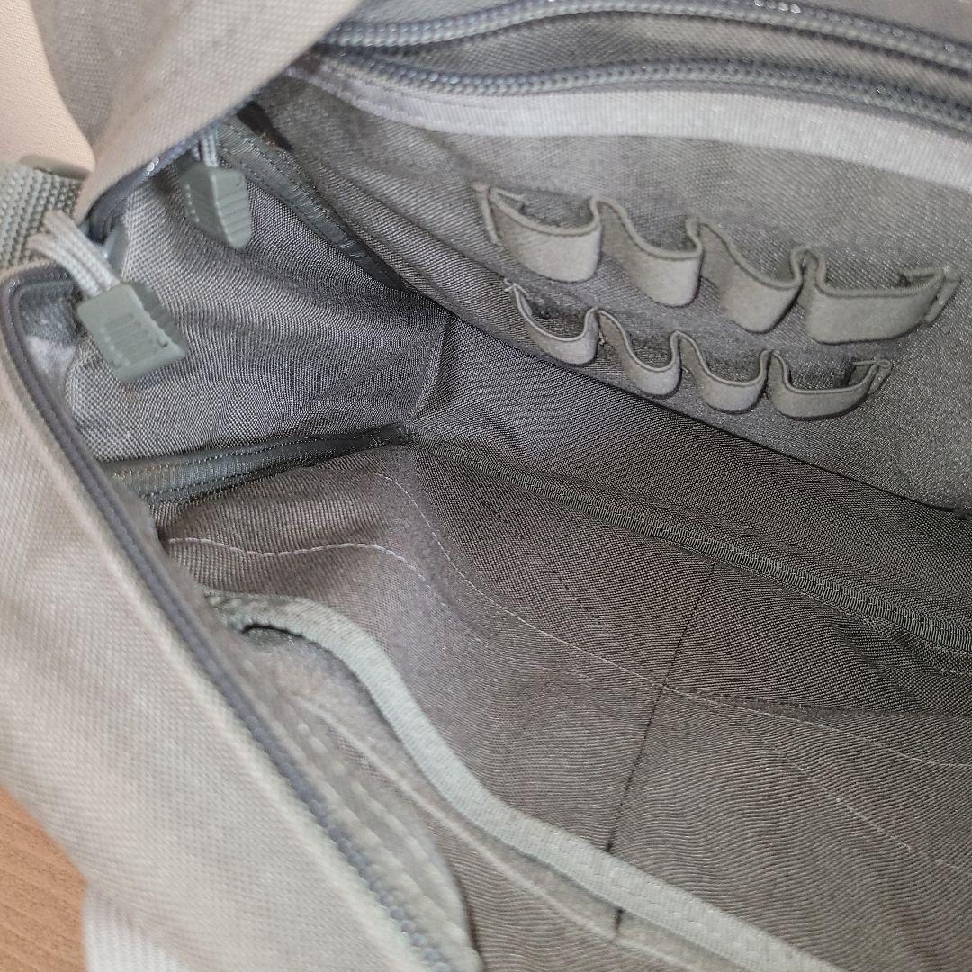 BLACKHAWK Utility ショルダーバッグ US Military