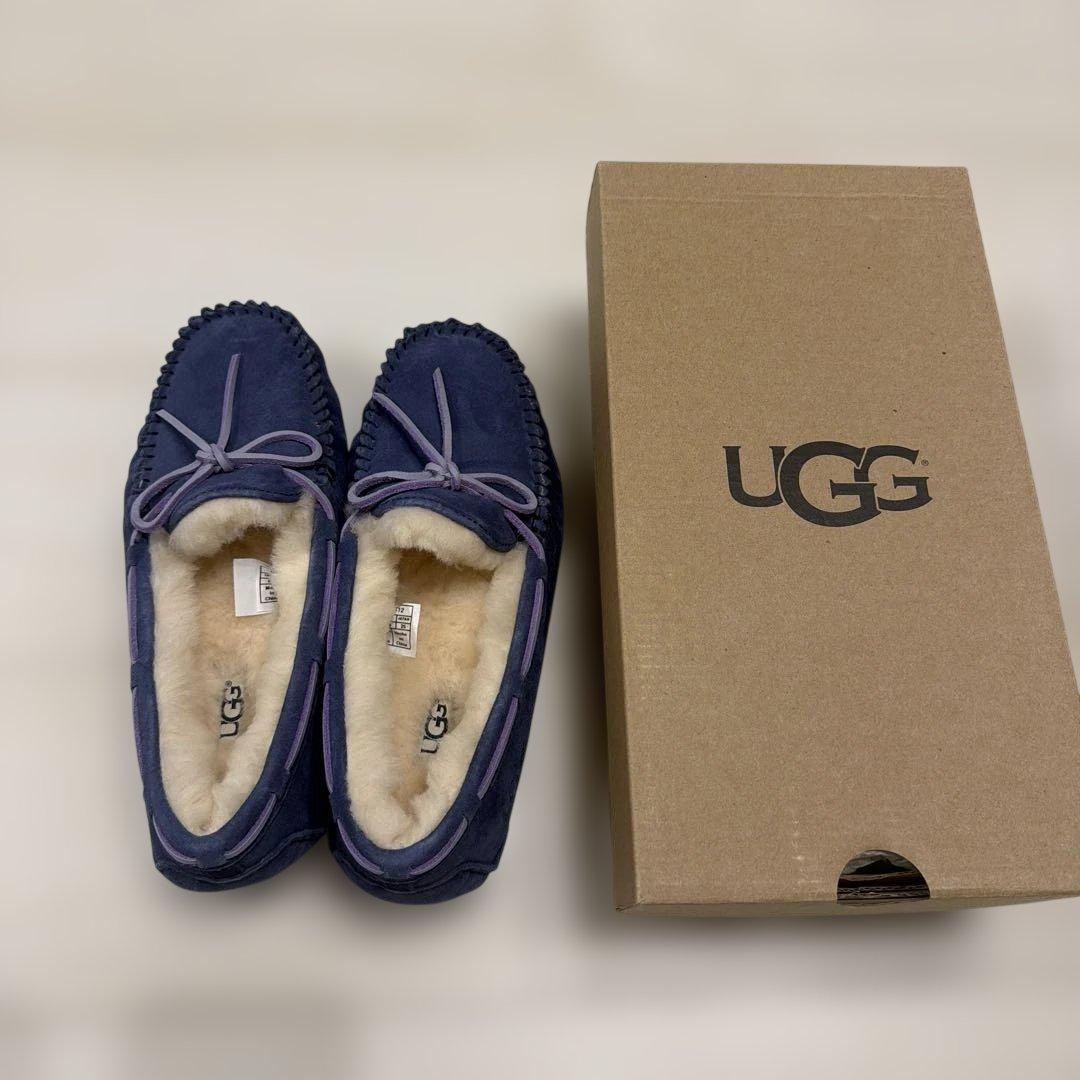 UGG ネイビー モカシン 靴