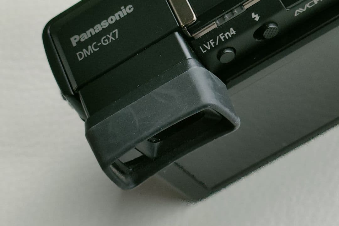 LUMIX GX7本体 バッテリー 充電器 ストラップ キャップ　オマケ有り