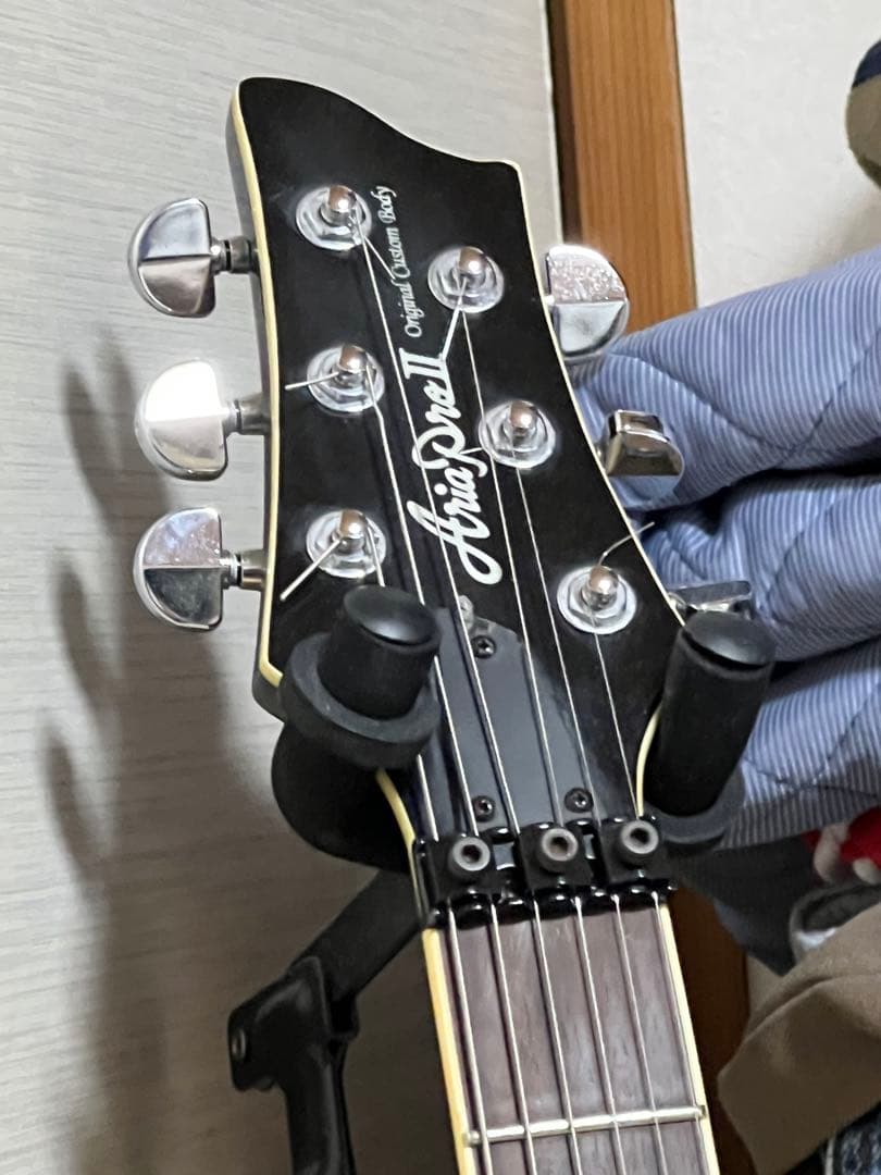 アリアプロII EMG搭載ギター