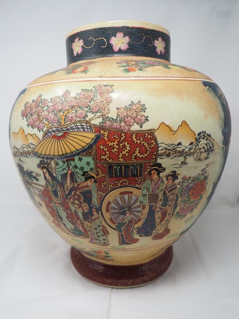 薩摩焼　金彩絵付壺　-SO