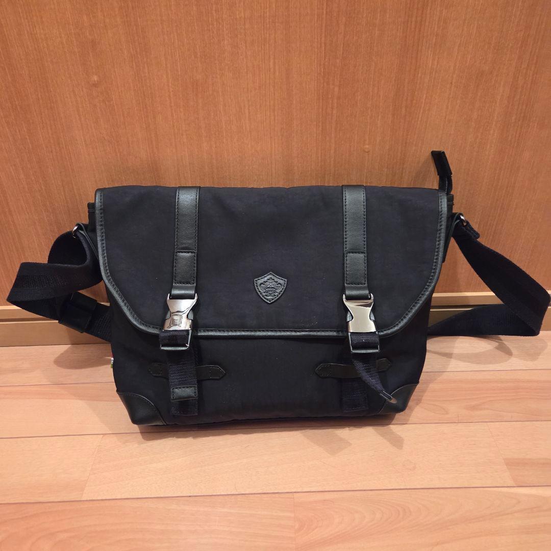 専用【極美品】Orobianco ブラック ショルダーバッグ　サックスバー