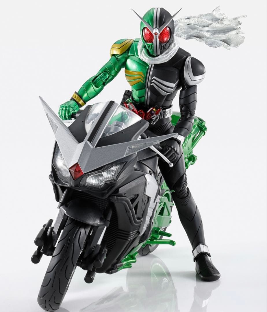真骨彫 仮面ライダーW サイクロンスカル フィギュアーツ ハードボイルダー
