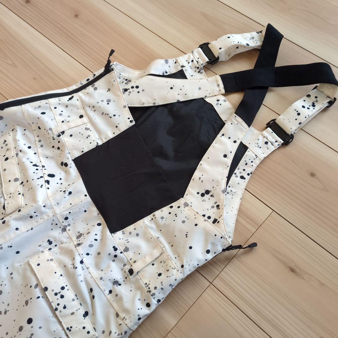 美品　Burton スノーボードウェア ホワイト スプラッター　ビブパンツ