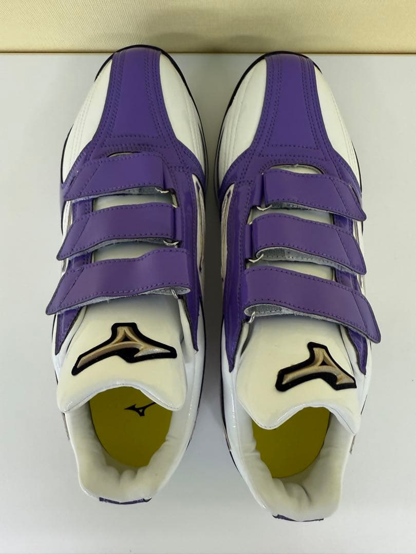 ミズノ トレーニングシューズ ホワイト/パープル【新品未使用品】