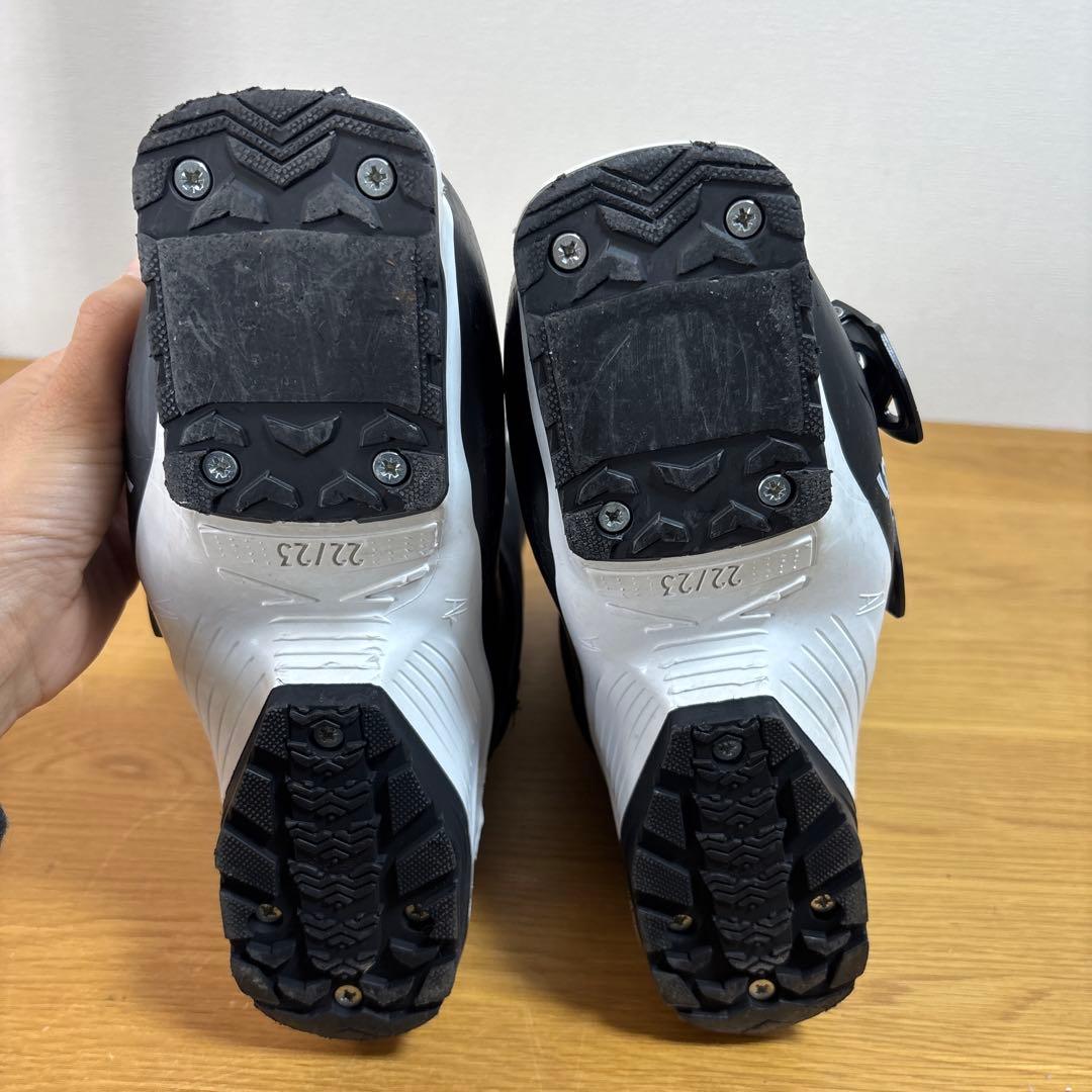 2022 salomon サロモン22-23.5cm スキーブーツ　レディース