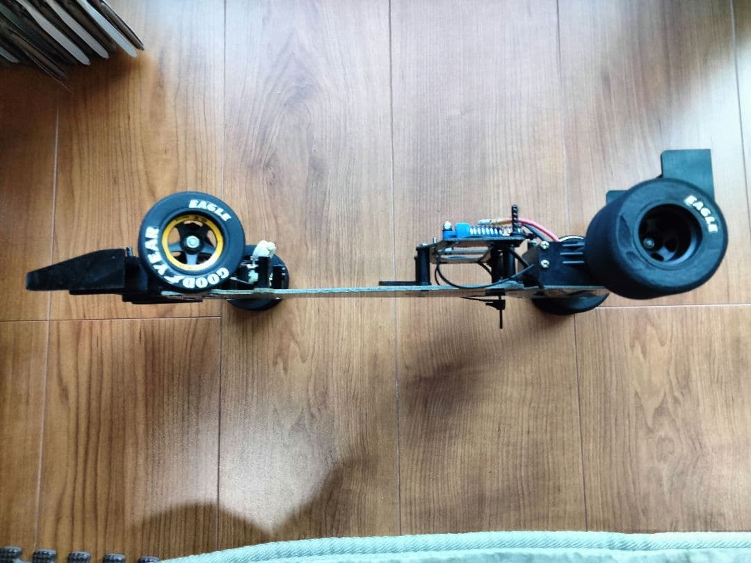 タミヤ 1/10電動RC フットワーク FA13 無限ホンダ F102シャーシ