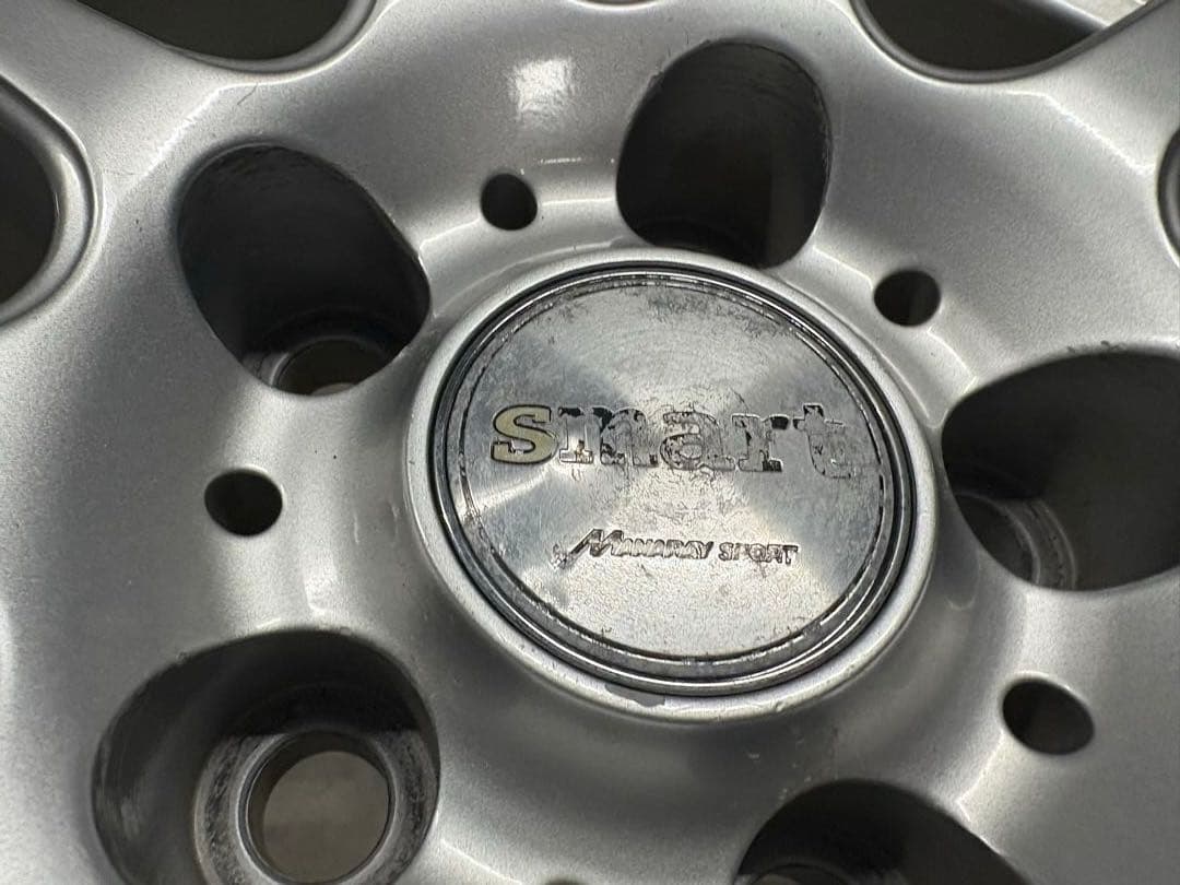 イボ付きプリウス60系pcd114 スタッドレス　2023年31週製