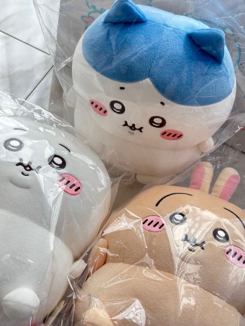 ちいかわ うさぎ はちわれ ぼっちゃり 手乗りぬいぐるみ 3体 人気 プレゼント