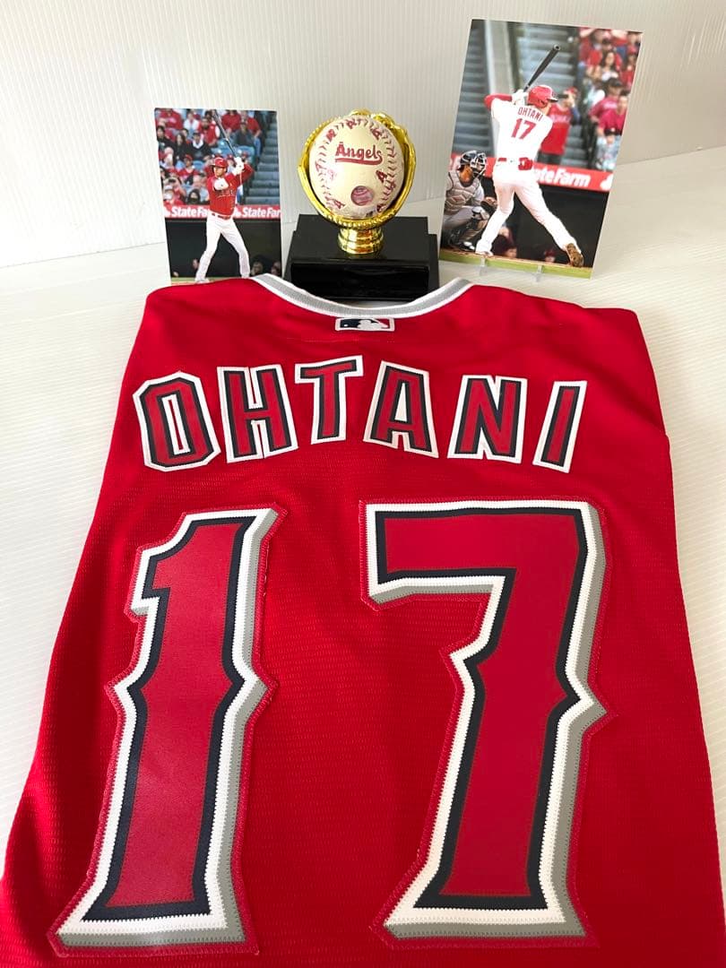 希少　大谷翔平　Majesticレプリカユニフォーム &シティコネクトボール