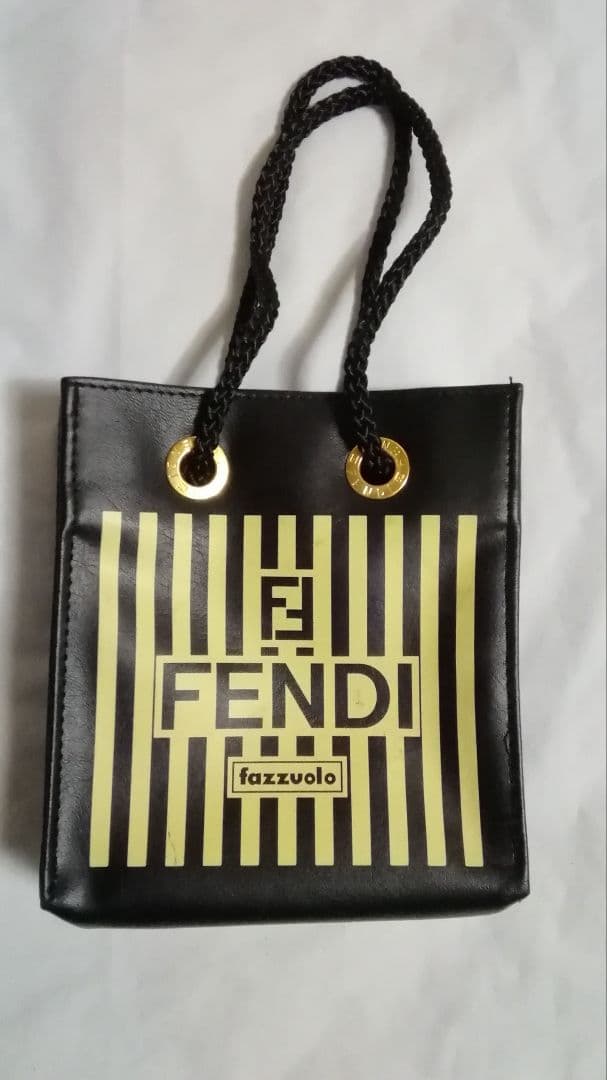 FENDI　フェンディ　ミニポーチ　ハンカチセット