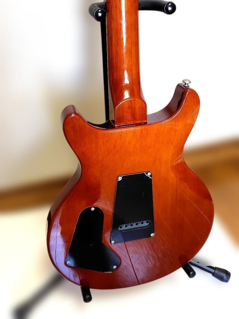 エレキ・ギター　PRS Santana