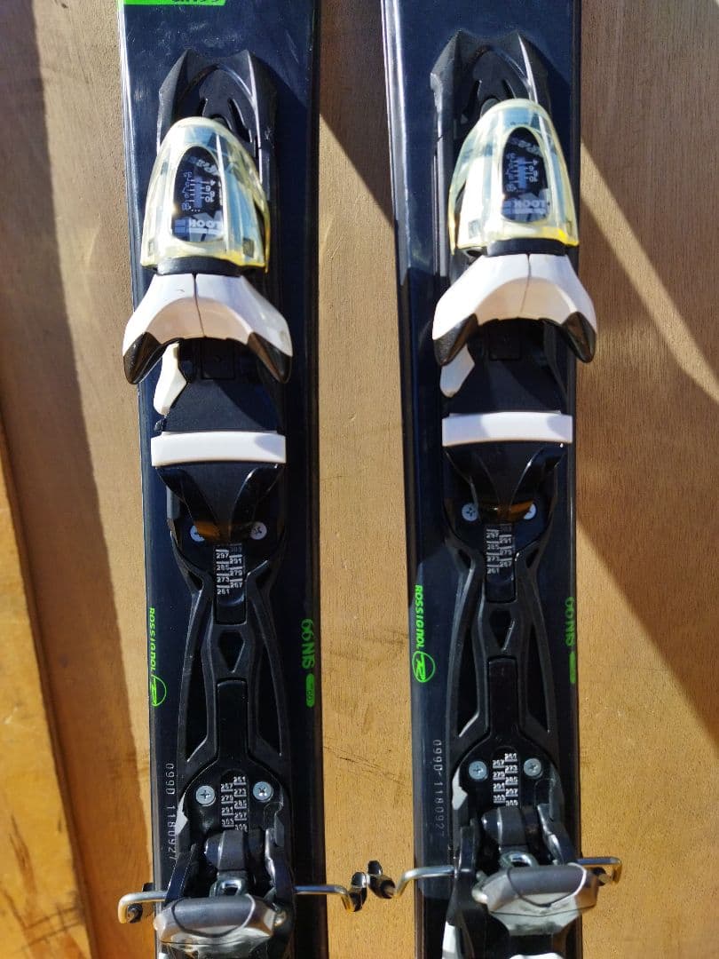 xt23　ROSSIGNOL　ロシニョール　SIN99 ショートスキー　黒