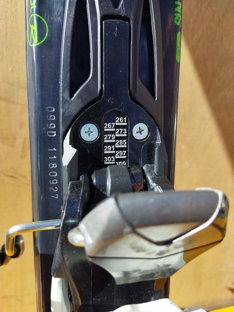 xt23　ROSSIGNOL　ロシニョール　SIN99 ショートスキー　黒