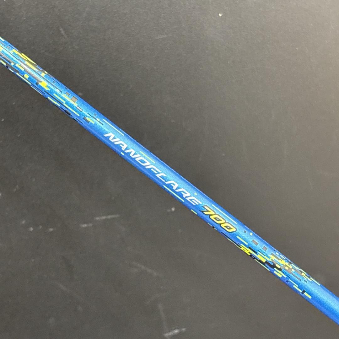 YONEX　NANOFLARE　700　バトミントンラケット　ガット無し