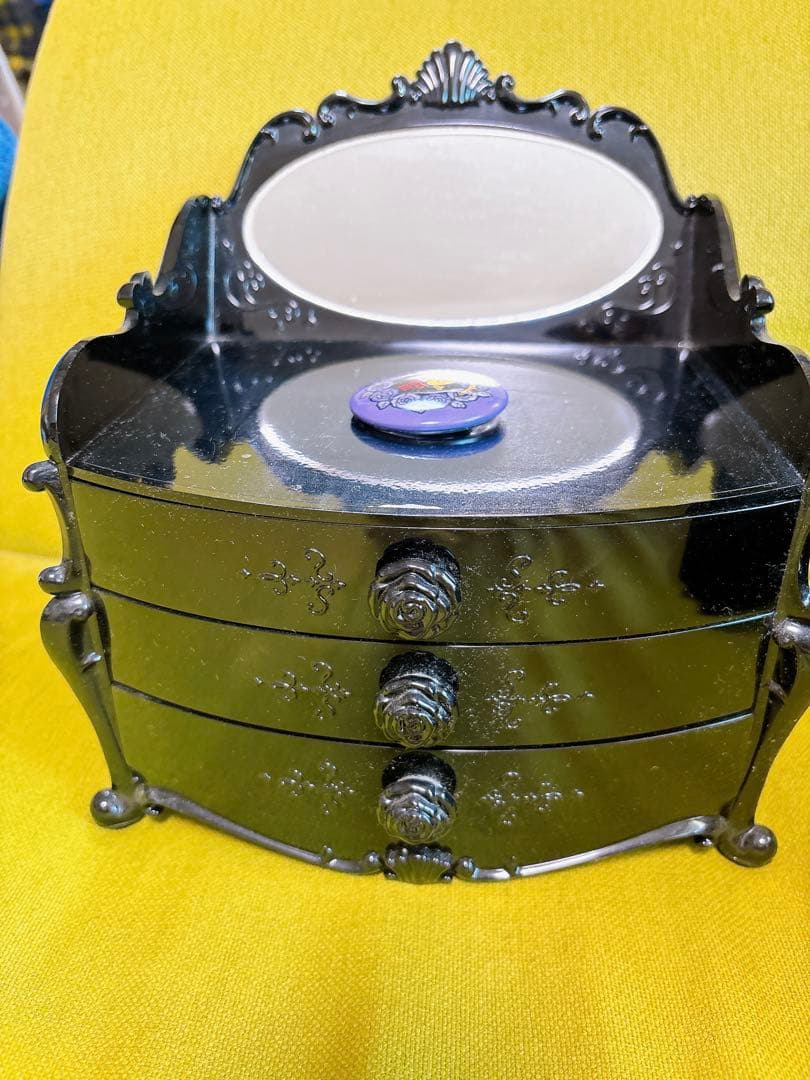 アナスイ非売品ドレッサー　アイカラー付　10周年バッジ付き