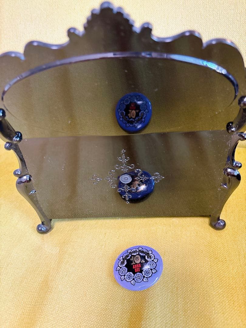 アナスイ非売品ドレッサー　アイカラー付　10周年バッジ付き