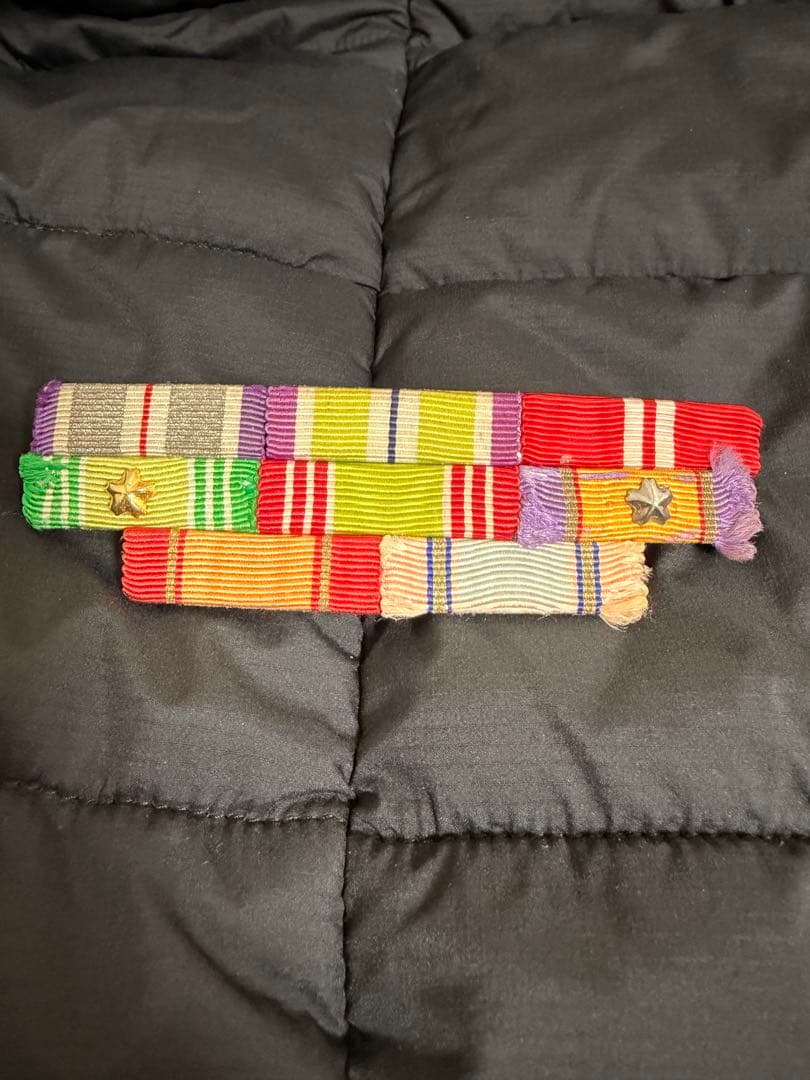 自衛隊 防衛記念章 リボンバー ３列８連