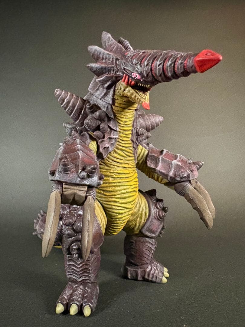 ウルトラ怪獣　グライムＡ　ソフビ リペイント