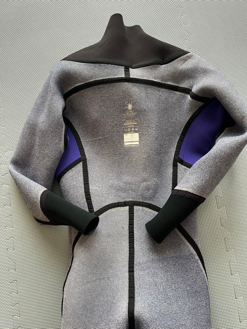 ブレーカーアウト　スーパーウルトラ　ライトドライスーツ　ブーツ付き　サーフィン