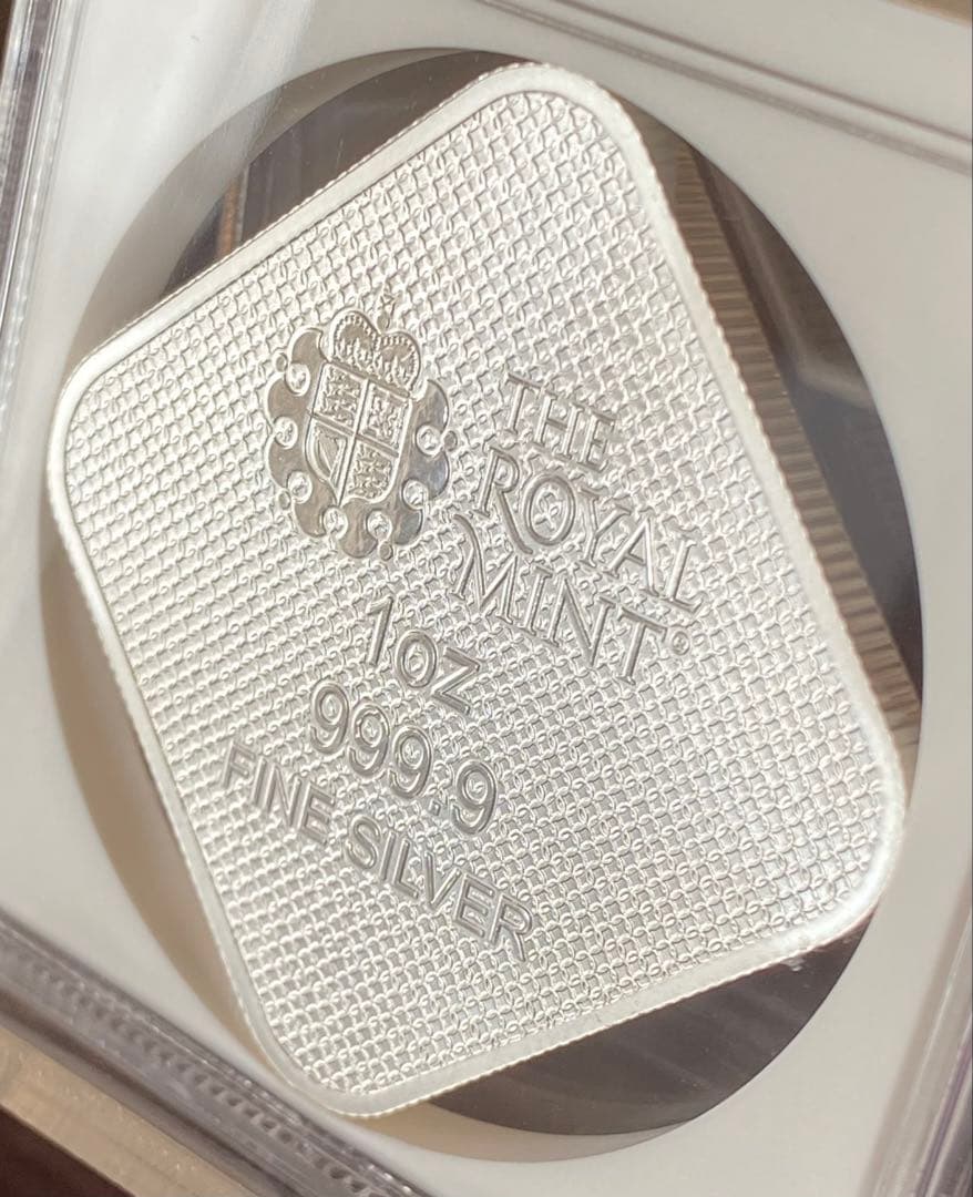 ☆大人気鑑定済み☆クイーンズビースト コンプリーター 1オンス シルバーバー