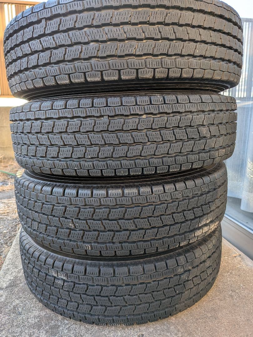 145/80R12 スタッドレス 20年製 ハイゼットやキャリートラック等