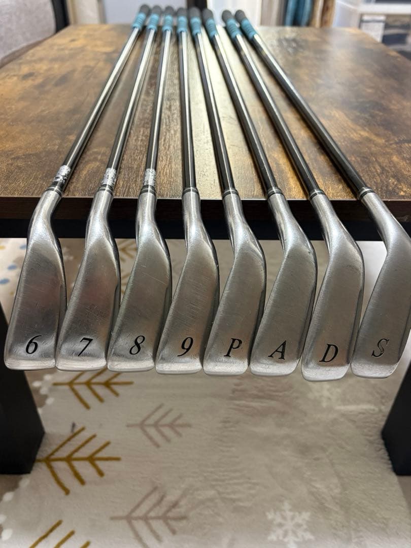 ゼクシオクロスアイアン 8本セット MH1000:R