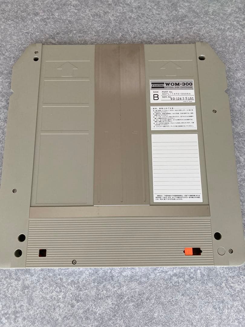 コレクション向け　巨大カフロッピーディスク　置物　飾り