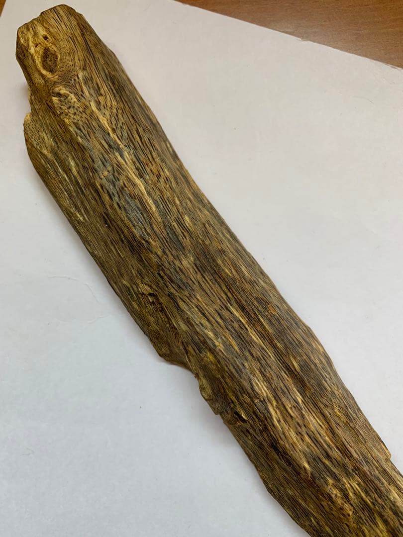極上緑油伽羅 沈香原木 香木 重さ:131.8g (高ランク本物証明)