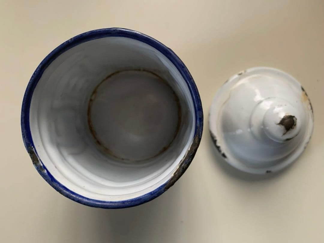 フランスアンティーク　小さなぽってり可愛いホーローのキャニスター2個セット！