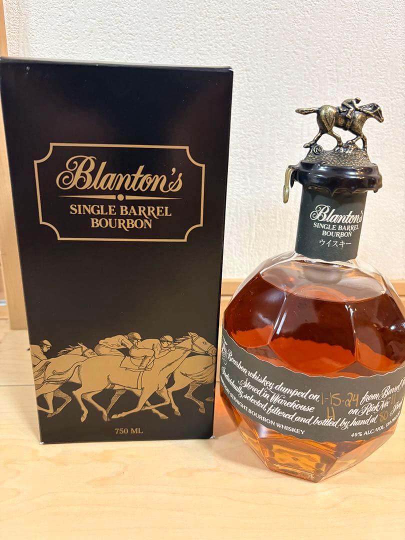Blanton's ブラックシングルバレルバーボンウイスキー　750 ML箱あり