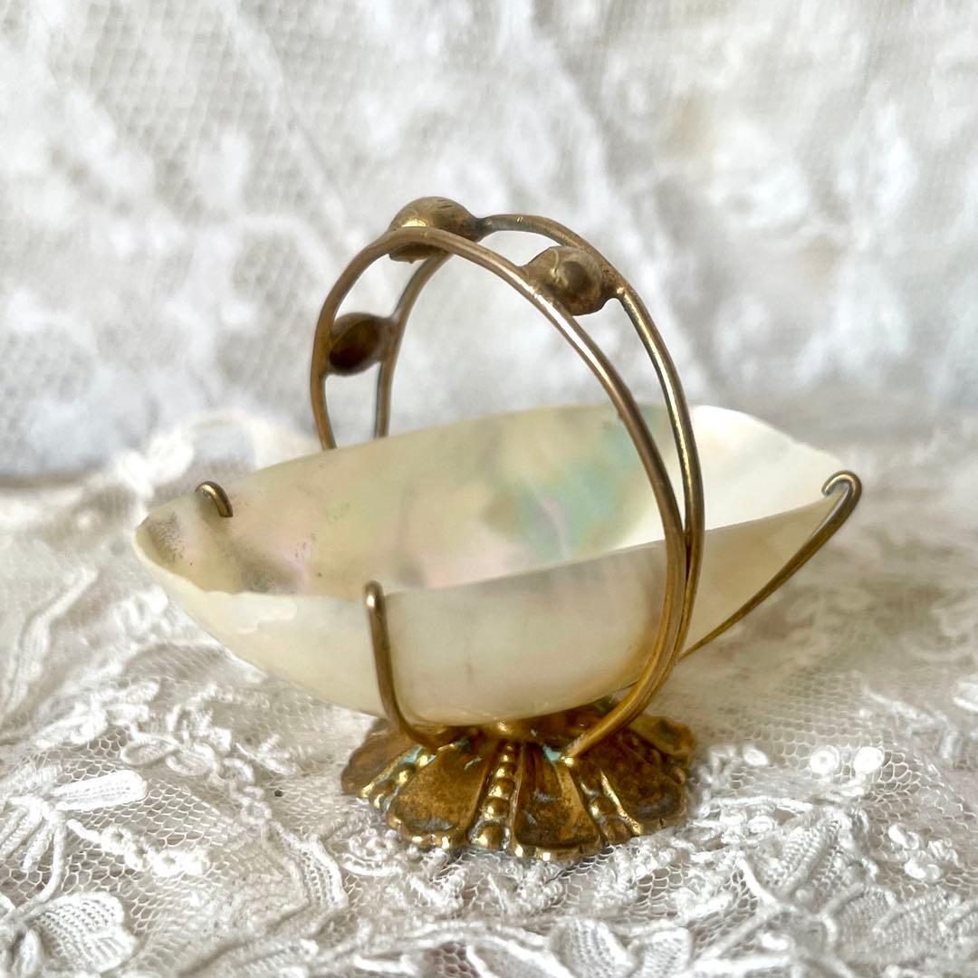 マザーオブパールのバギエ　ドールパニエにも　フランスアンティーク　白蝶貝　かご