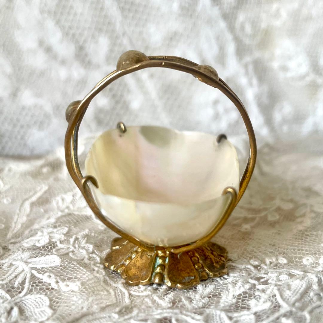 マザーオブパールのバギエ　ドールパニエにも　フランスアンティーク　白蝶貝　かご