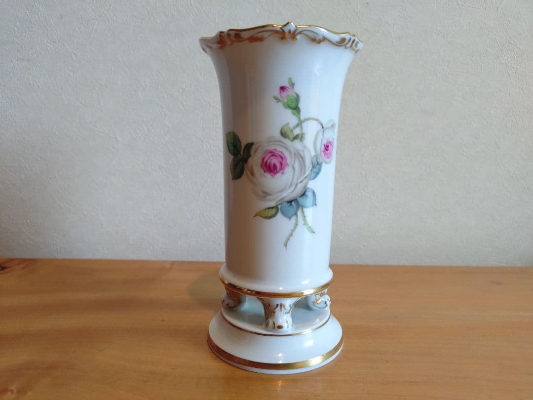 【希少】【マイセン】ホワイトローズ 金彩フラワーベース（花瓶）（日本未輸入品）