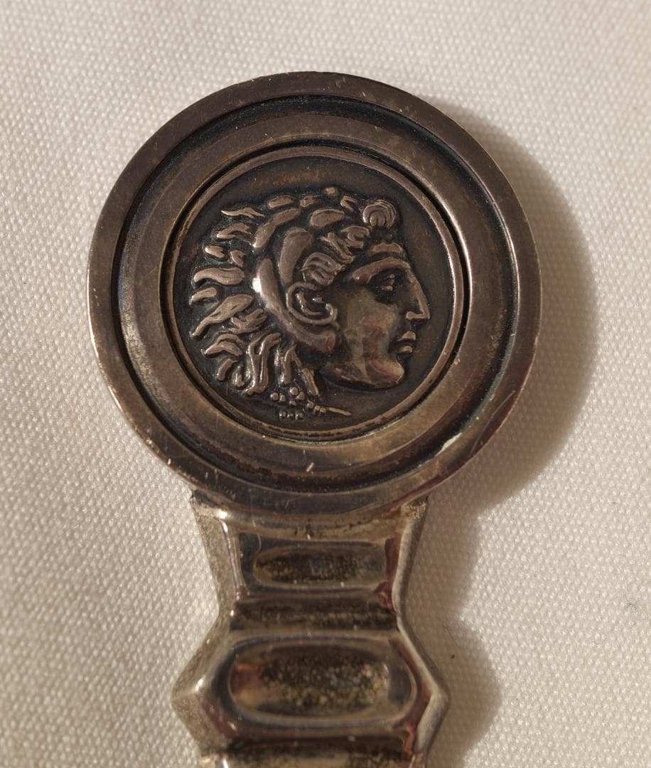 アレクサンダー大王のレリーフペーパーナイフ