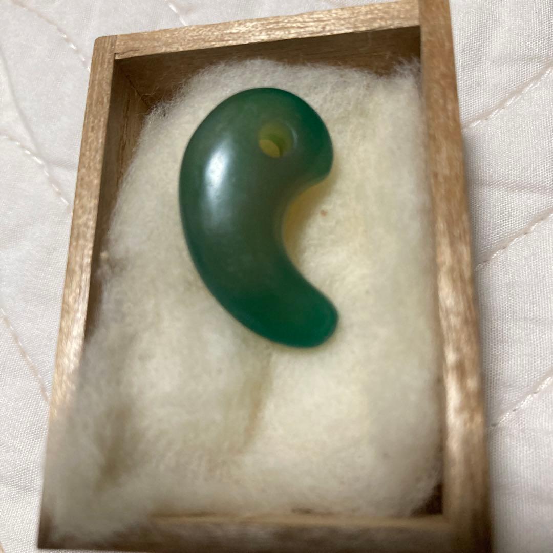 古墳期　希少小型の翡翠勾玉　値下げ不可