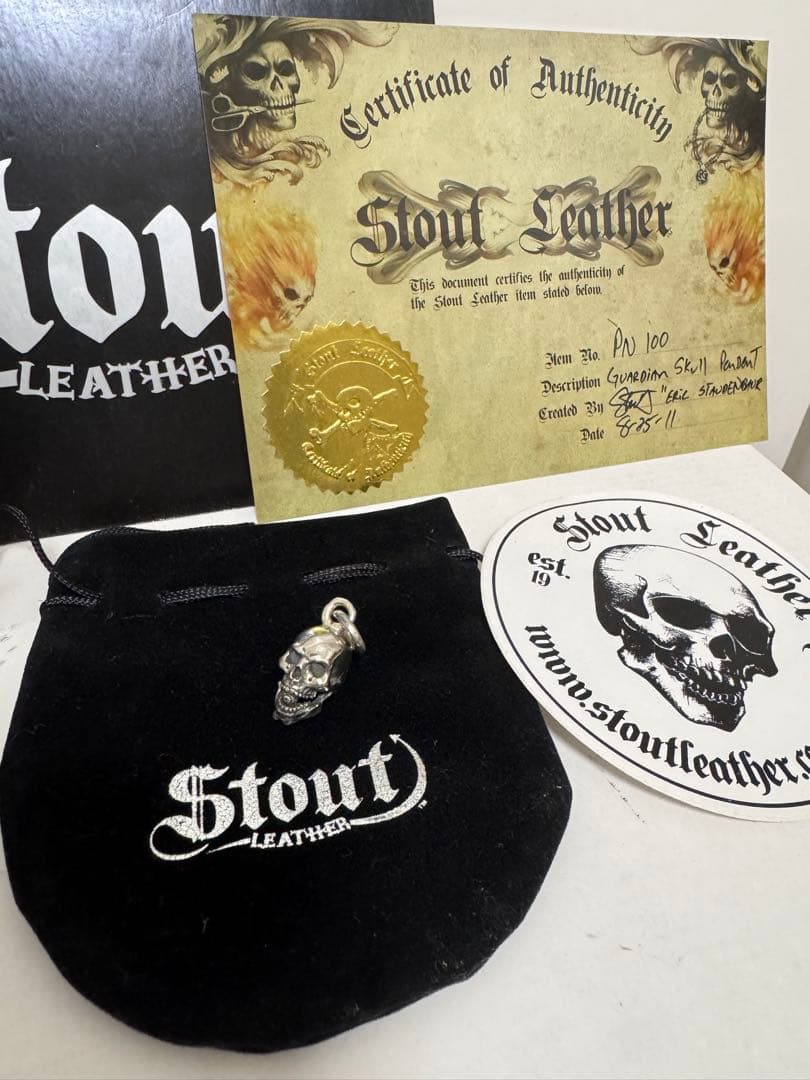 65000円購入　新品未使用付属品完備　スタウトレザー　限定スカルペンダント