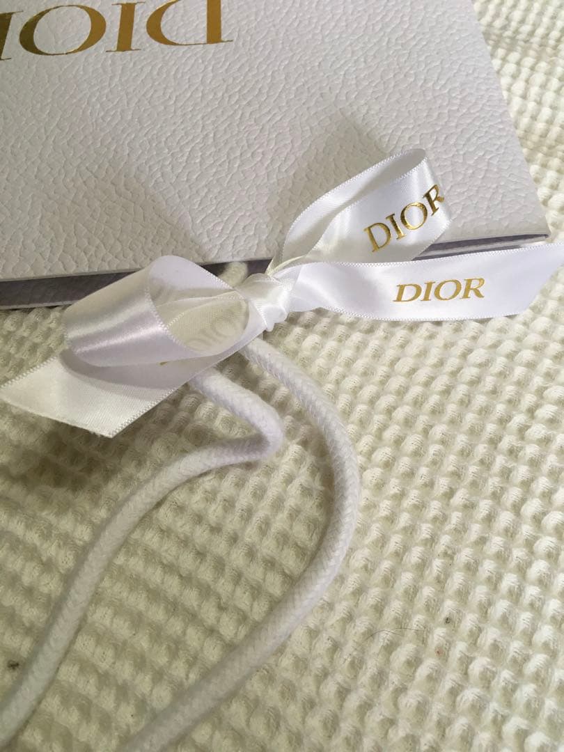 Diorアディクト リップ マキシマイザー 色 001 ディオール ポーチ