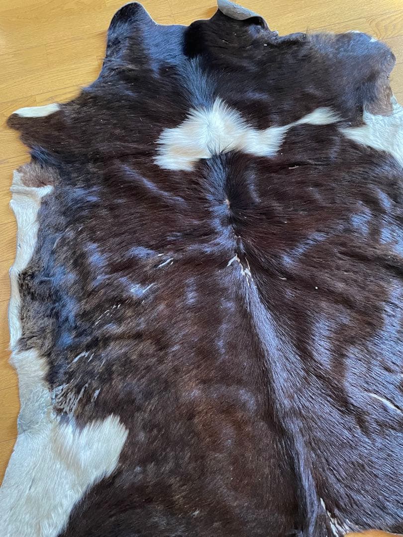 牛革ラグ ハラコラグブラウンホワイト 110cm x 107cm