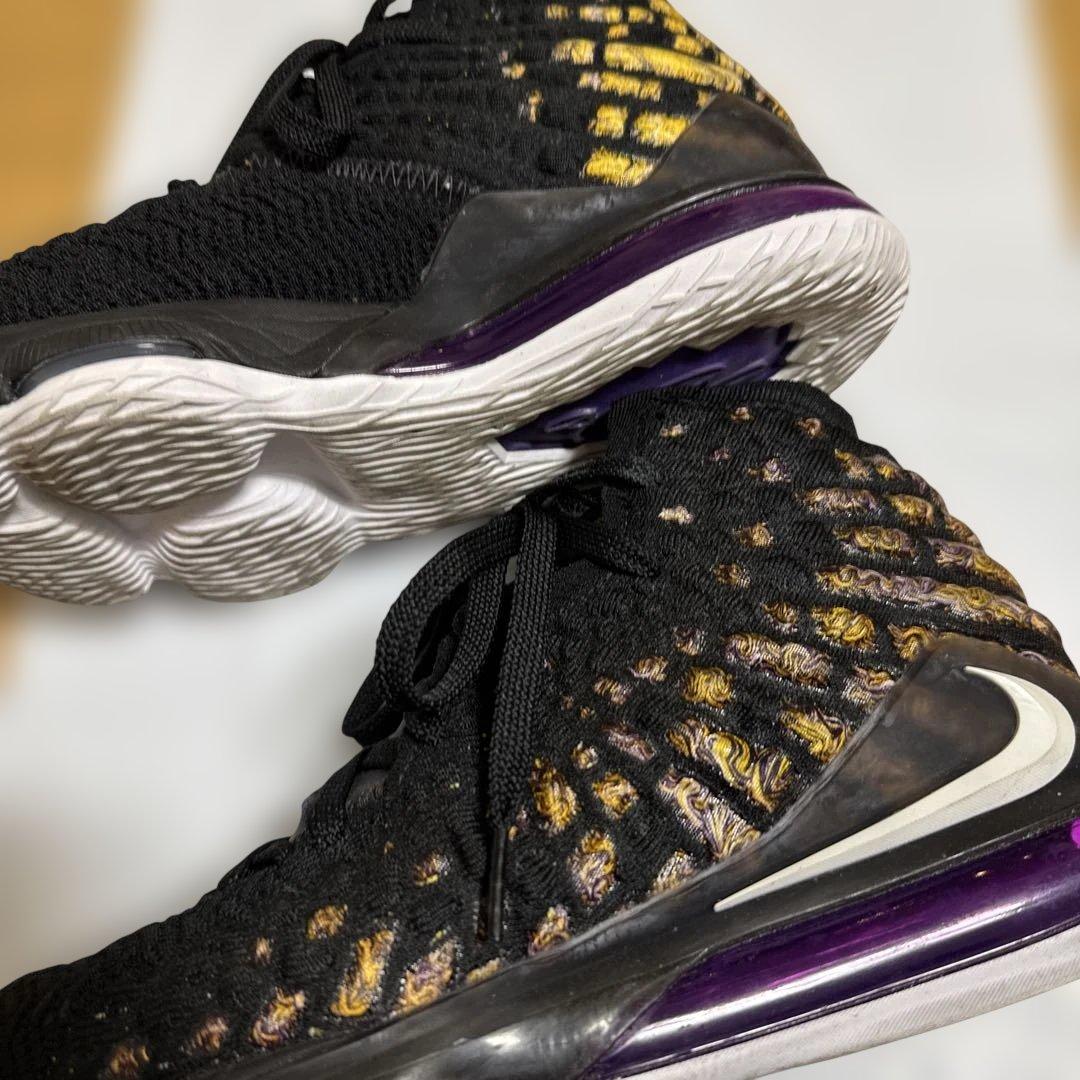 Nike LeBron 17 ブラック/パープル US 8