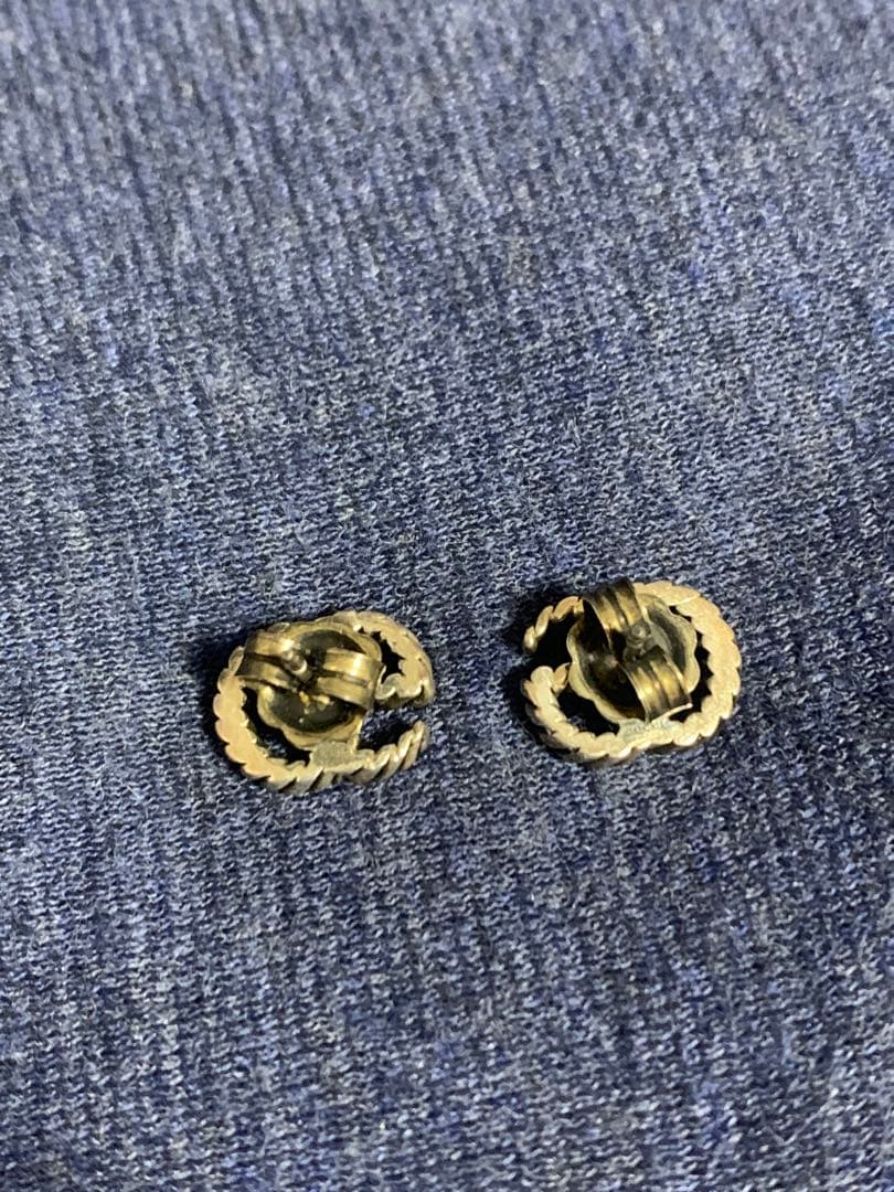 GUCCI ピアス　GG シルバー
